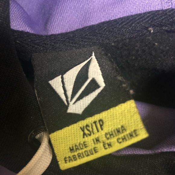 Volcom water resistant snowboard sweatshirt - Picture 3 of 4